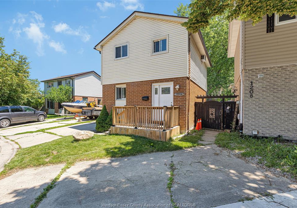 1204-copperfield-place-windsor-ontario-26015753