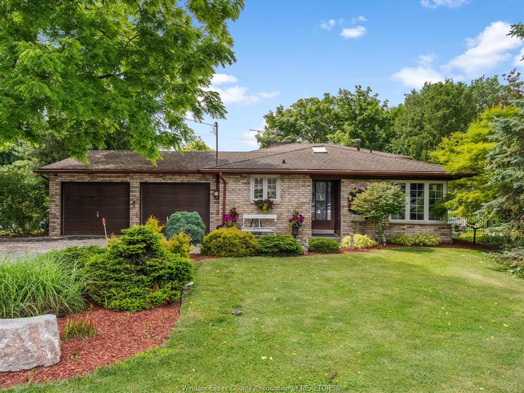 6735-matchett-lasalle-ontario-26015757