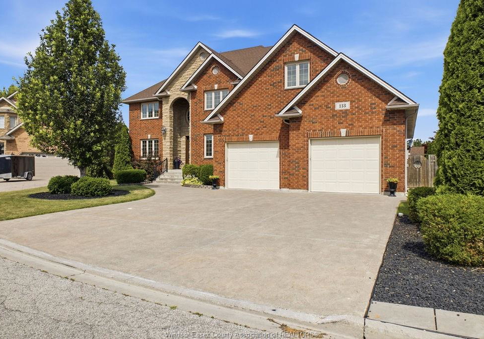 118-remo-lakeshore-ontario-26015764