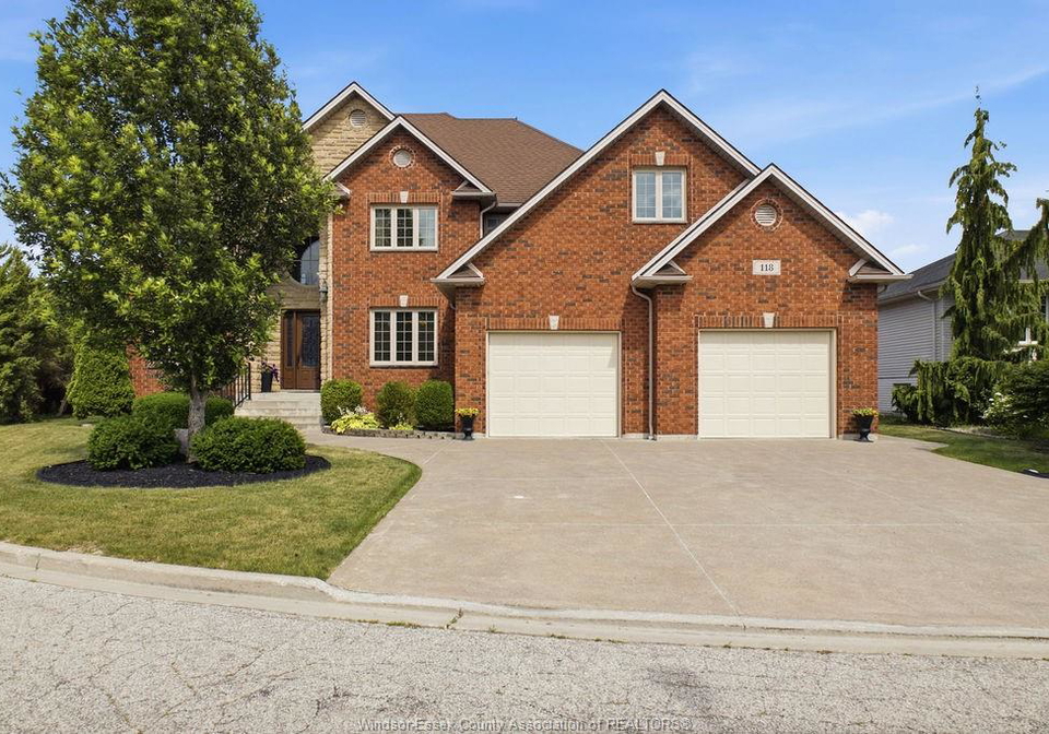 118-remo-lakeshore-ontario-26015764