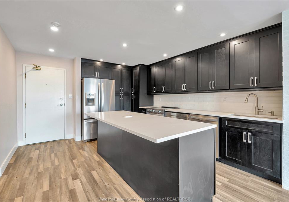 75-riverside-drive-east-windsor-ontario-26015767