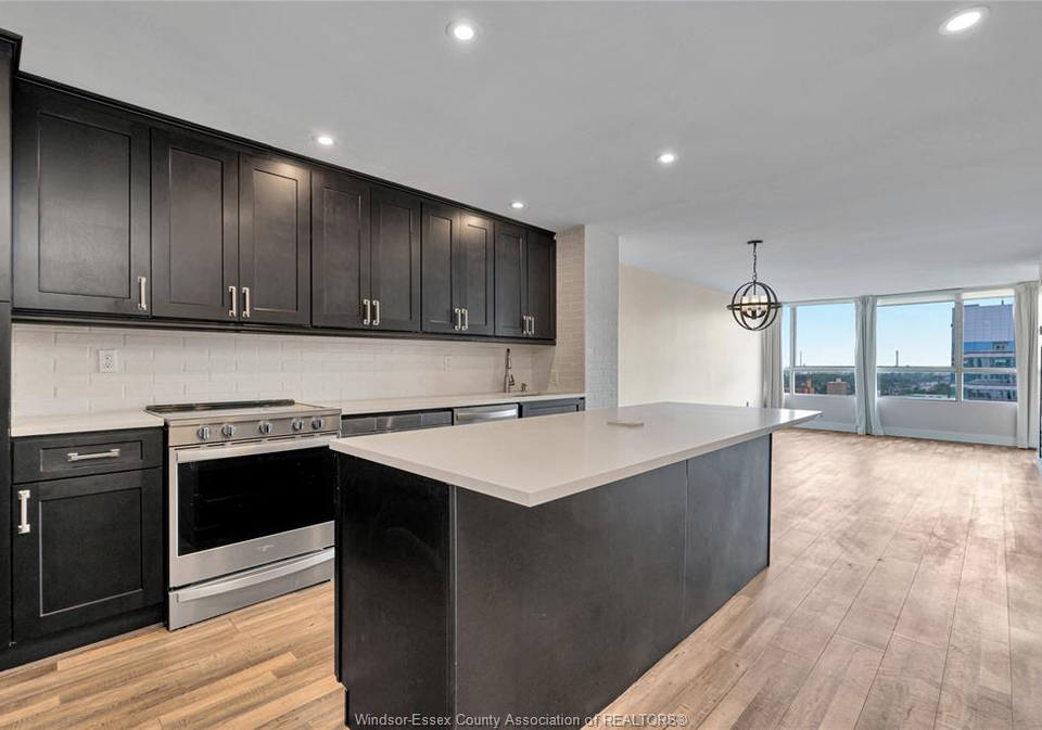 75-riverside-drive-east-windsor-ontario-26015767