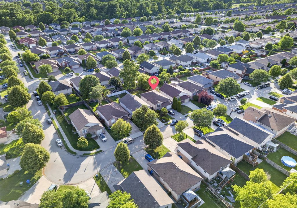 2279-mckay-windsor-ontario-26015769