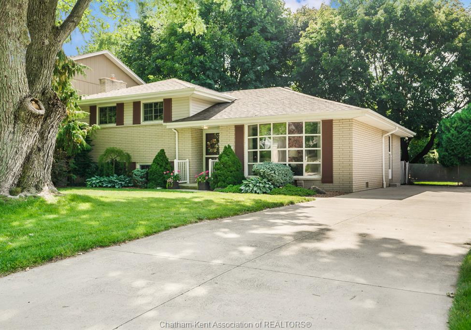 130-maryknoll-road-chatham-ontario-26015770