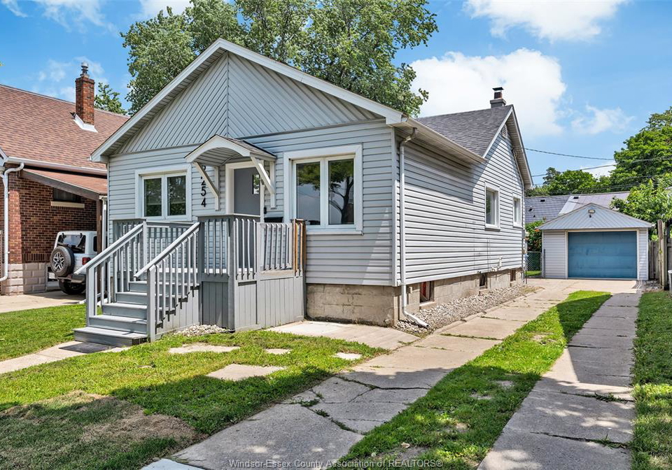 2254-cadillac-windsor-ontario-26015773