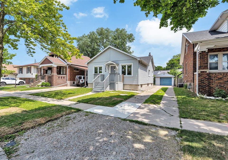 2254-cadillac-windsor-ontario-26015773