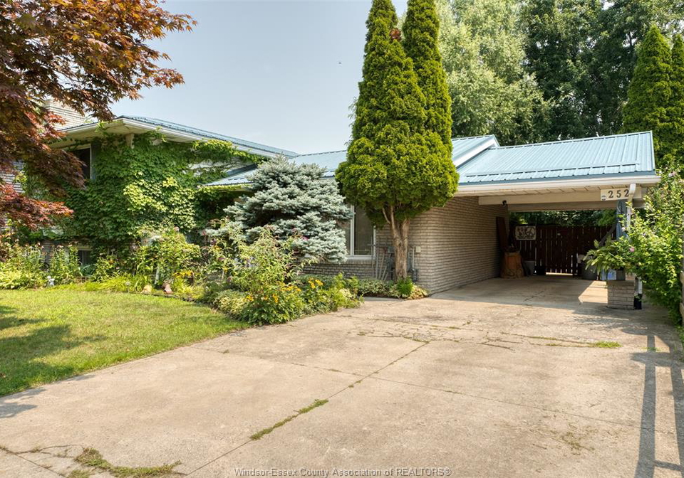 252-arthur-harrow-ontario-26015780