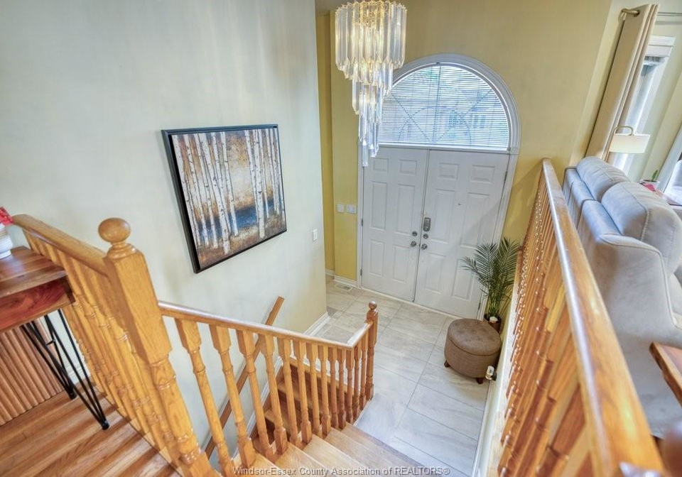 578-lakeview-avenue-windsor-ontario-26015782