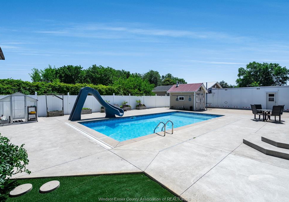 1582-county-road-34-ruthven-ontario-26015783