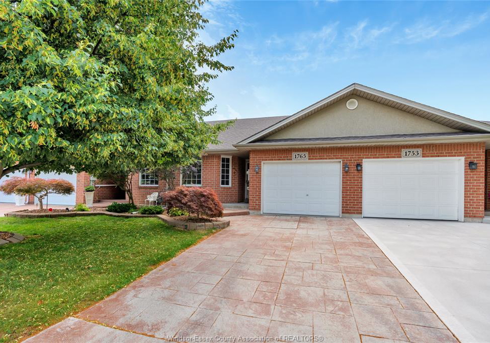 1765-questa-windsor-ontario-26015800