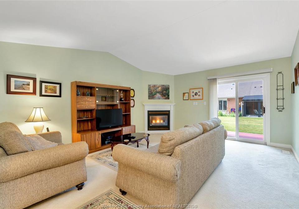 1765-questa-windsor-ontario-26015800