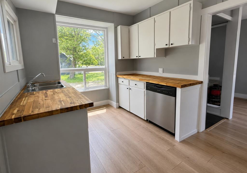 4641-malden-road-windsor-ontario-26015805