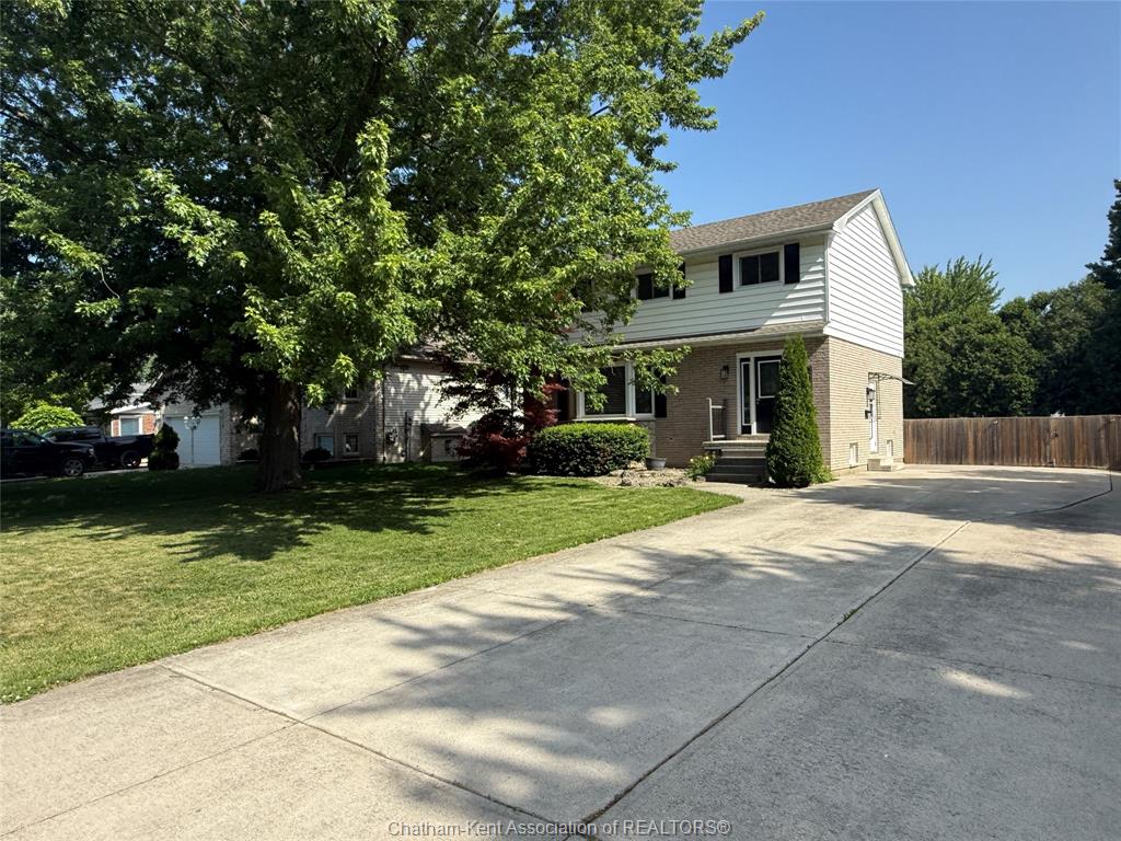 206-turnbull-avenue-wallaceburg-ontario-26015811