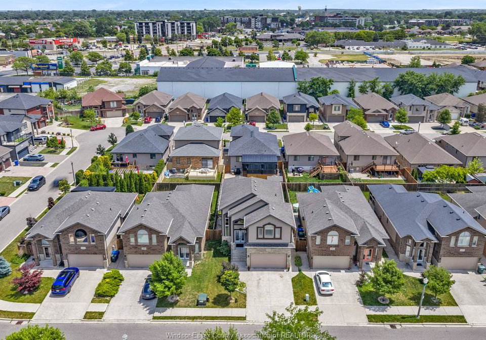 3000-mcrobbie-crescent-windsor-ontario-26015823