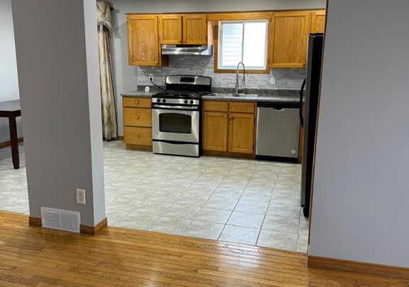 2643-carissa-windsor-ontario-26015826