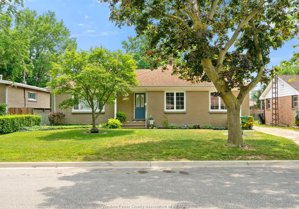 34-melrose-avenue-leamington-ontario-26015829