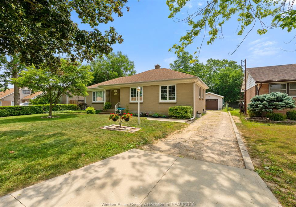 34-melrose-avenue-leamington-ontario-26015829