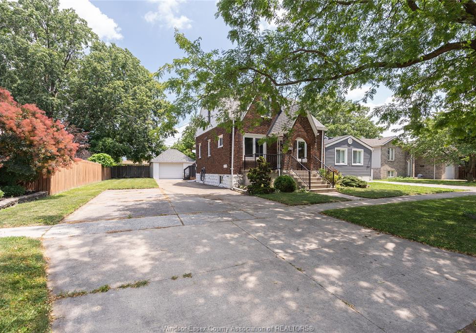 2342-westcott-windsor-ontario-26015832