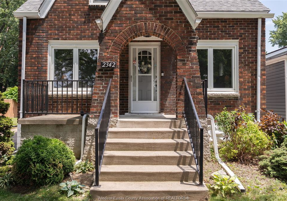 2342-westcott-windsor-ontario-26015832