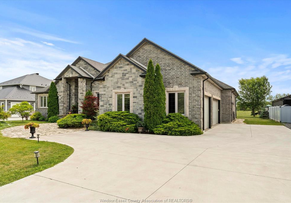 412-county-road-2-lakeshore-ontario-26015848