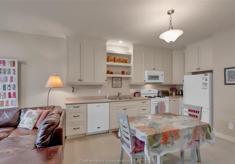 6-caleb-court-blenheim-ontario-26015849