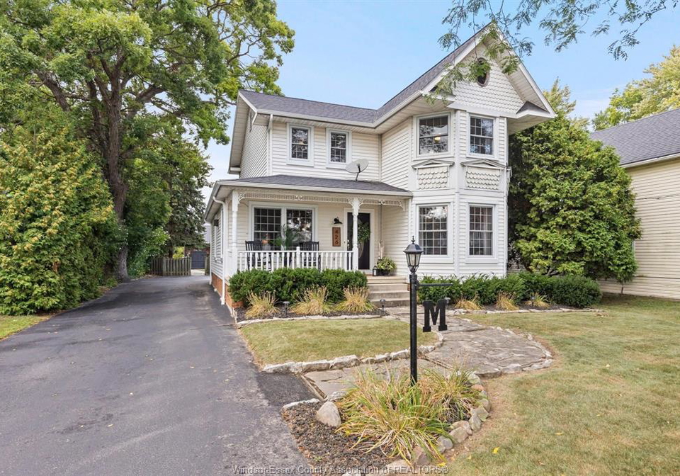 426-king-street-east-harrow-ontario-26015850