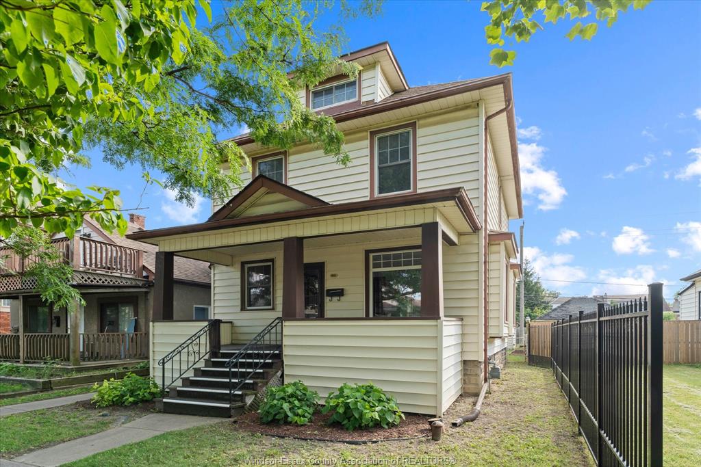 961-lincoln-windsor-ontario-26015857