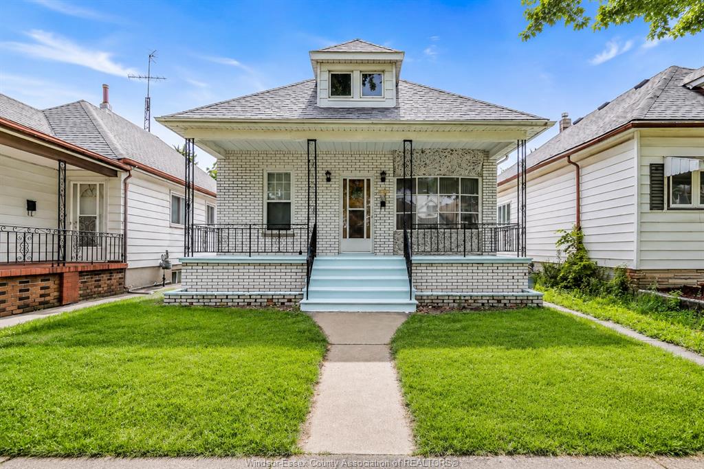 383-mcewan-windsor-ontario-26015859