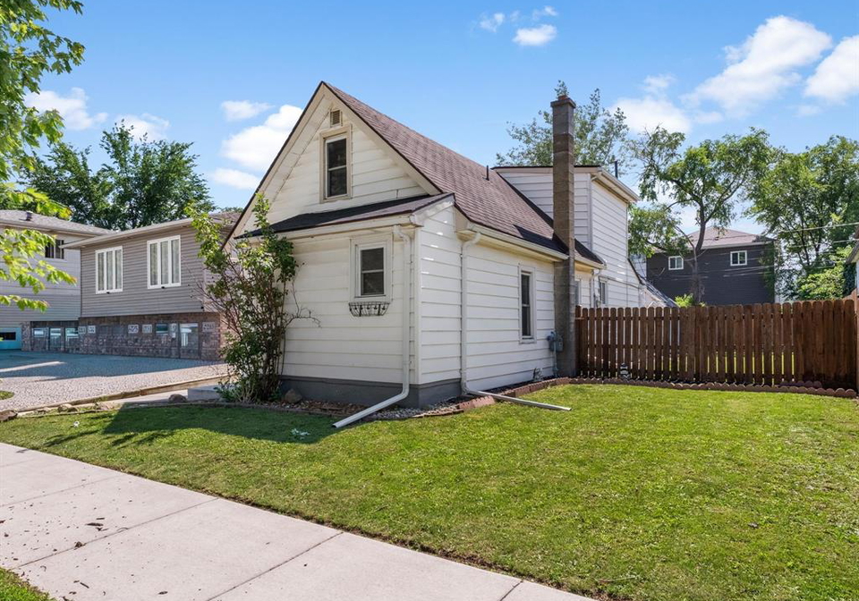 2509-alexis-road-windsor-ontario-26015869
