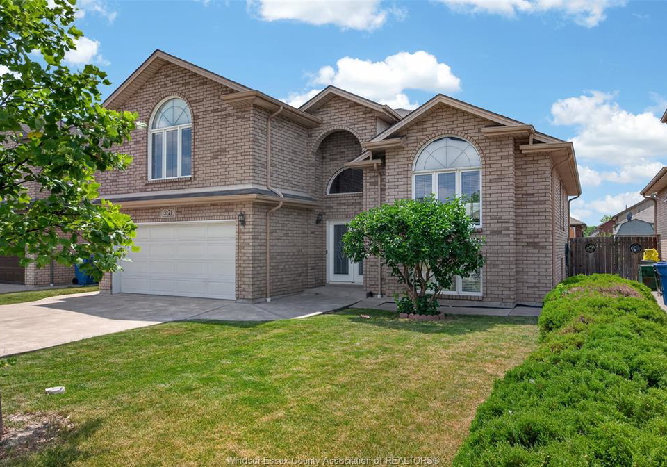3121-troup-crescent-windsor-ontario-26015879