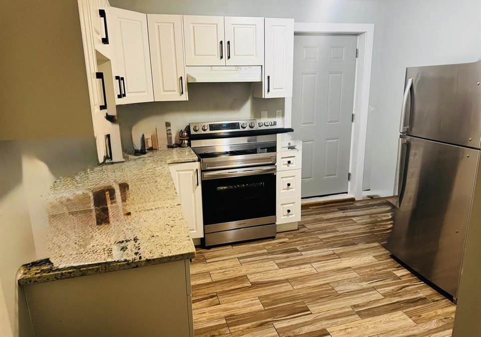 4625-bunker-avenue-windsor-ontario-26015886