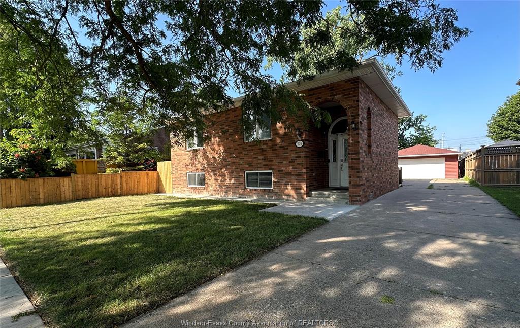 225-frank-avenue-windsor-ontario-26015889