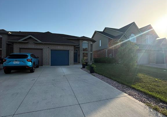 1509-durocher-lasalle-ontario-26015904