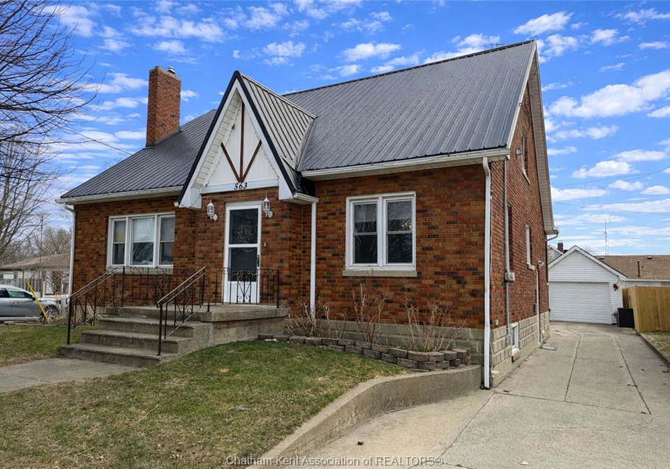 563-murray-street-wallaceburg-ontario-26015910