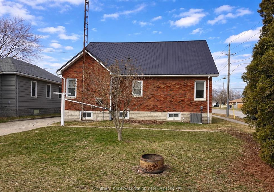 563-murray-street-wallaceburg-ontario-26015910