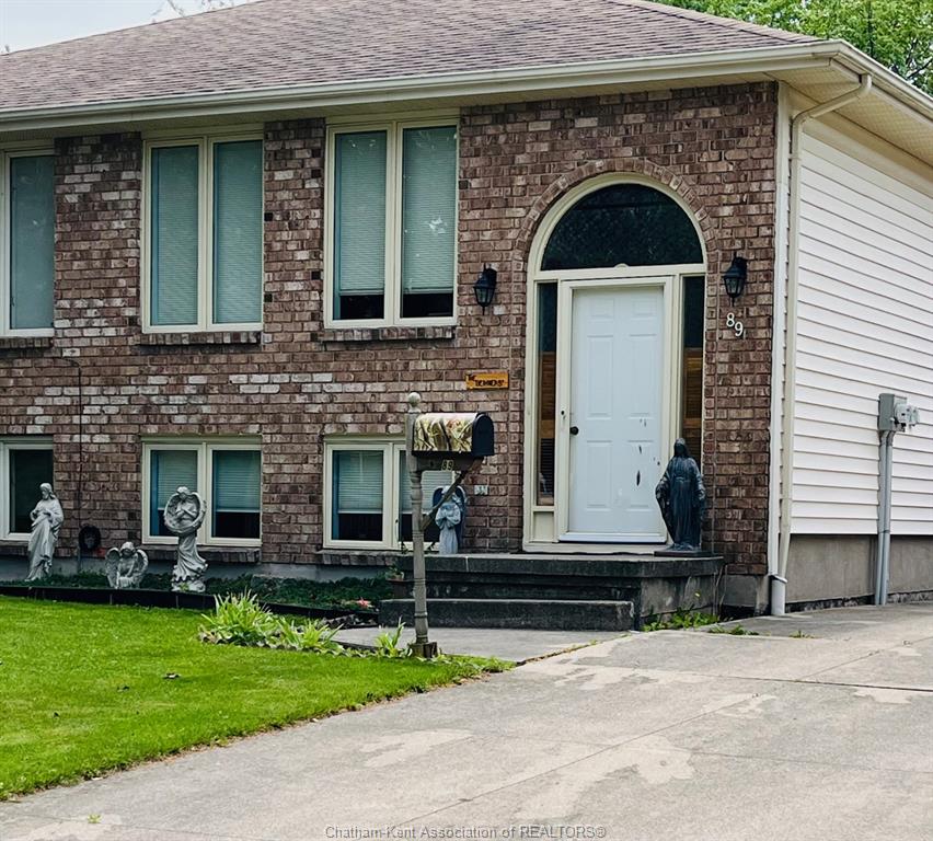 89-bruinsma-avenue-wallaceburg-ontario-26015911