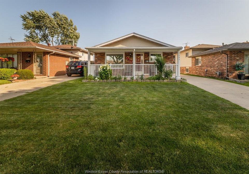 3444-hemlock-windsor-ontario-26015919