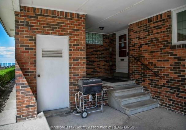 13942-riverside-drive-east-tecumseh-ontario-26015921