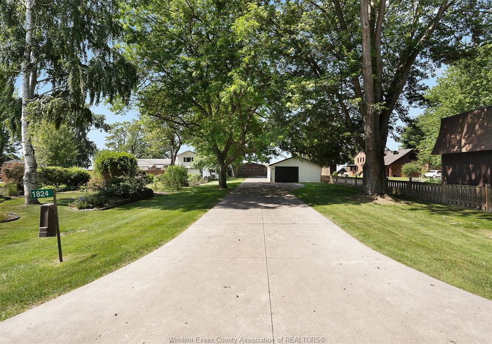 1824-erie-avenue-amherstburg-ontario-26015935
