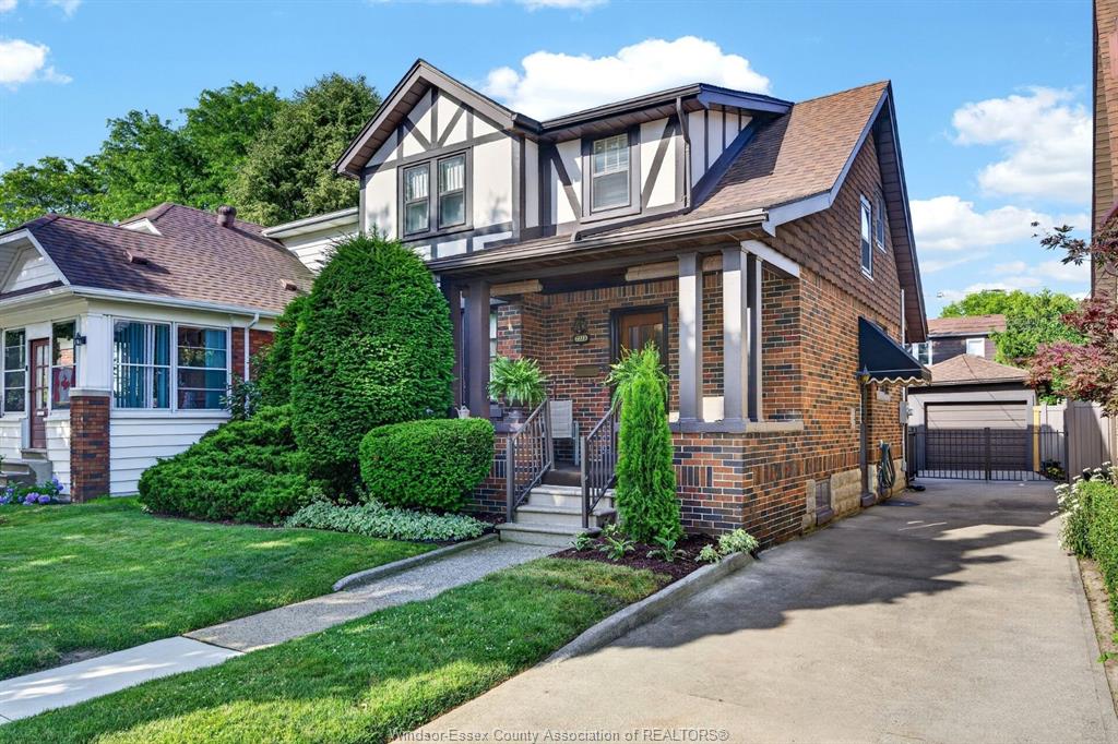 2333-chilver-windsor-ontario-26015936