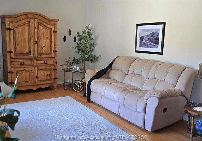 21-chestnut-drive-chatham-ontario-26015950