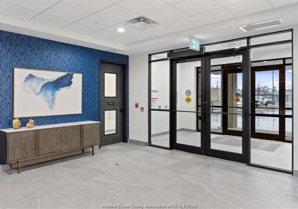 3817-howard-avenue-windsor-ontario-26015972