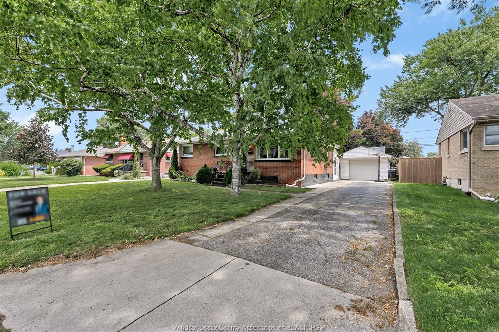 3668-mckay-windsor-ontario-26015974