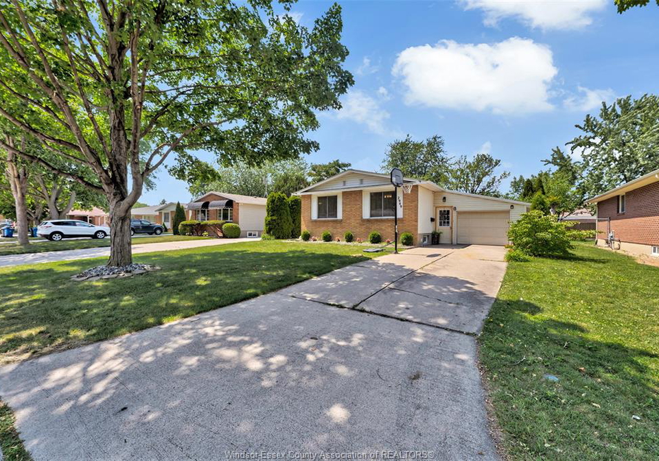 2949-brimley-drive-windsor-ontario-26015984