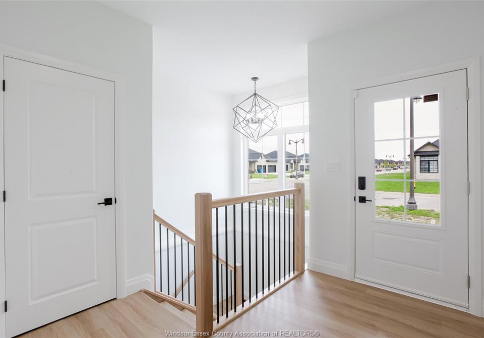 701-elliot-point-amherstburg-ontario-26016010