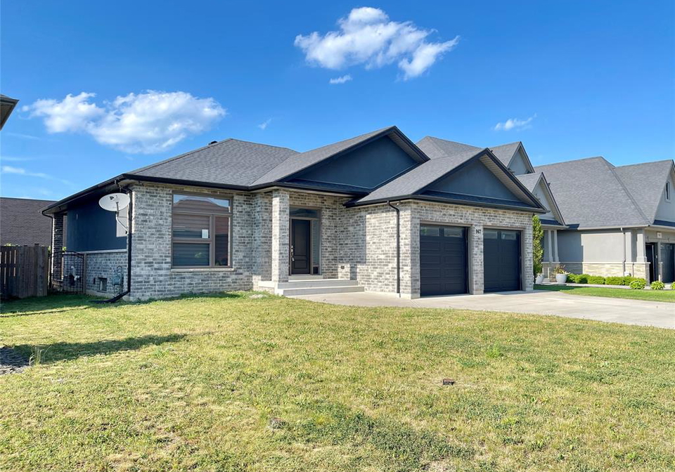 967-westwood-drive-lakeshore-ontario-26016013