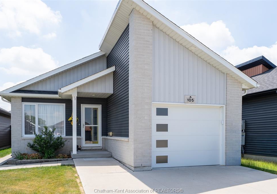 105-moonstone-crescent-chatham-ontario-26016015