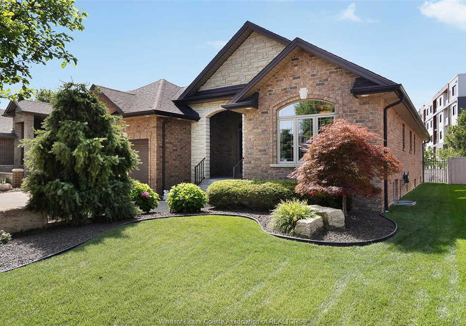 2655-skinner-street-lasalle-ontario-26016022
