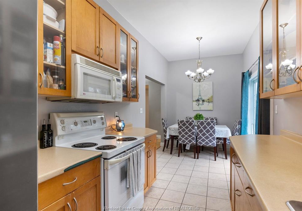 576-ducharme-windsor-ontario-26016027