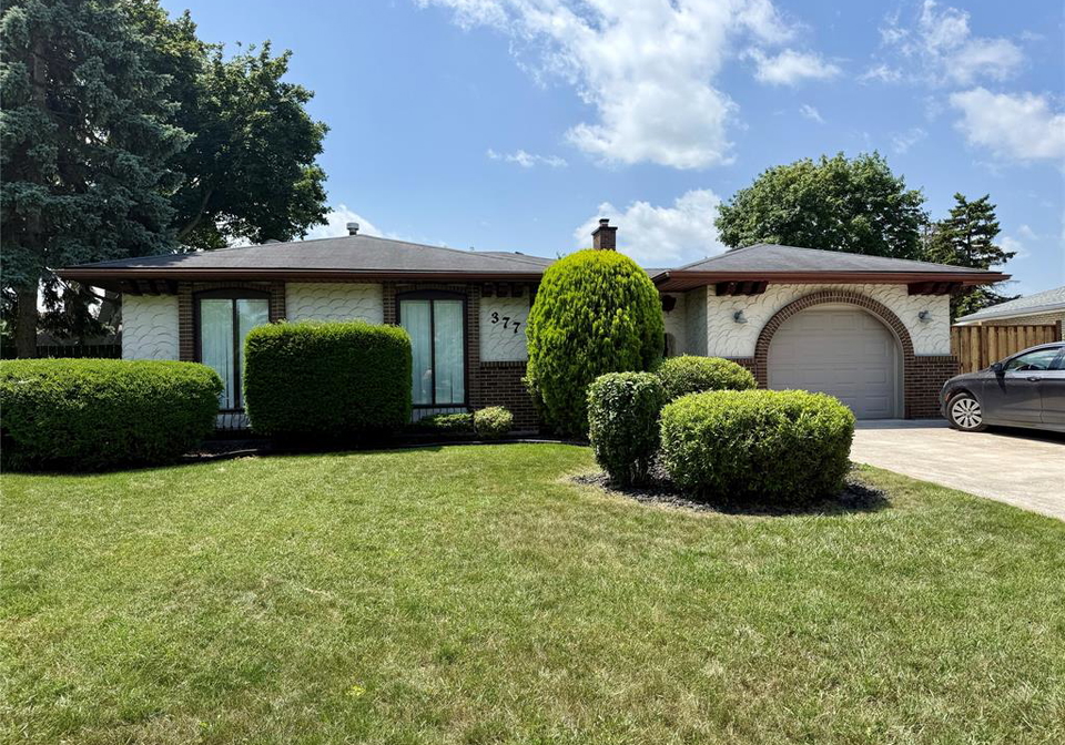 377-fairway-st-clair-beach-ontario-26016063
